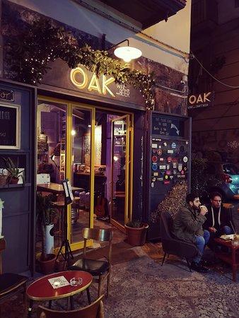 OAK Wine and Craft Beer Bar